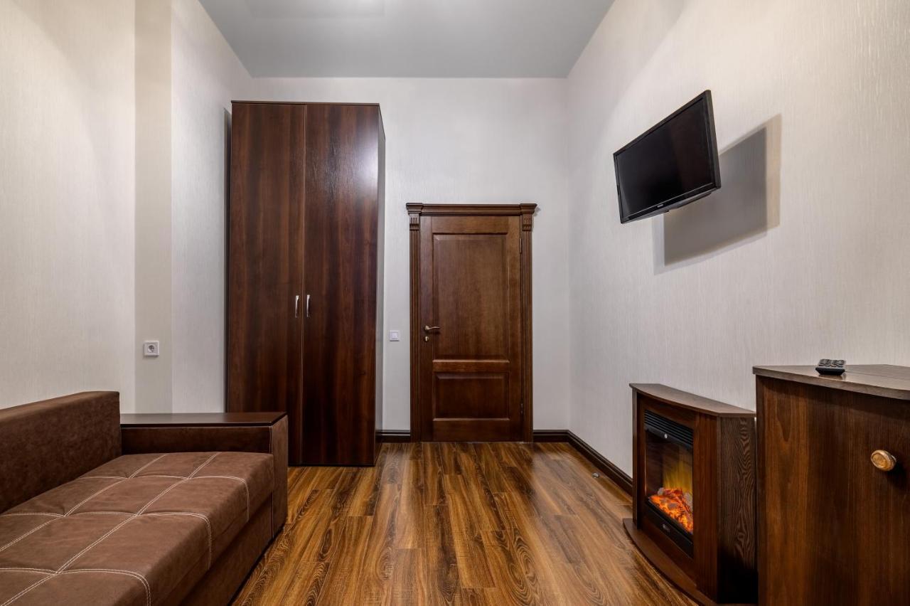 Noviy Svit 4 Apartments Lviv Exterior photo